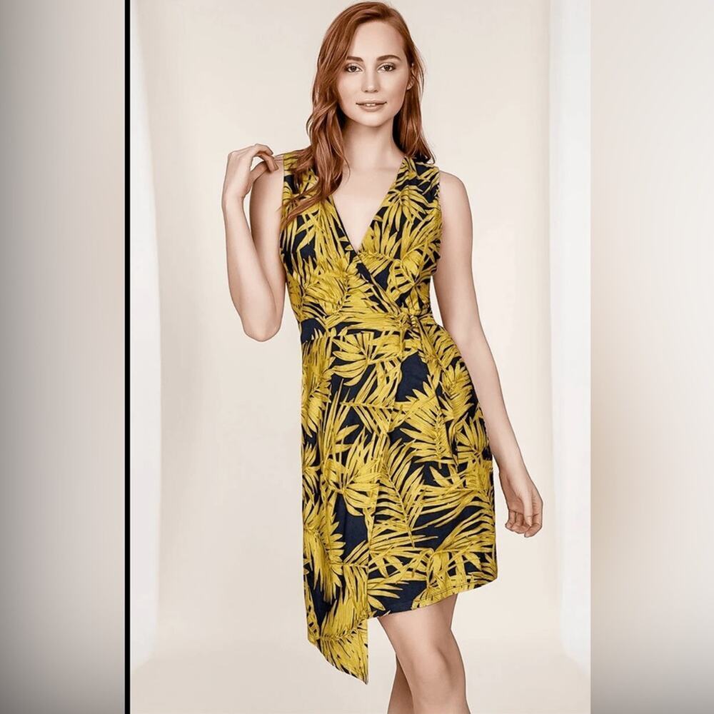 NWT Hutch Fern Wrap Dress Medium